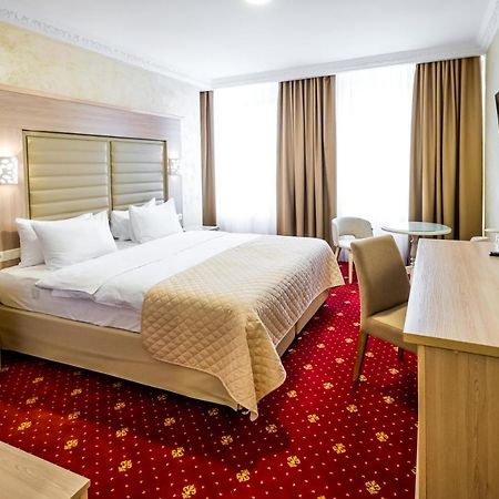 Hotel France Виниця Екстериор снимка A room at the hotel