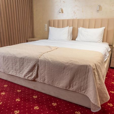 Hotel France Виниця Екстериор снимка A bed