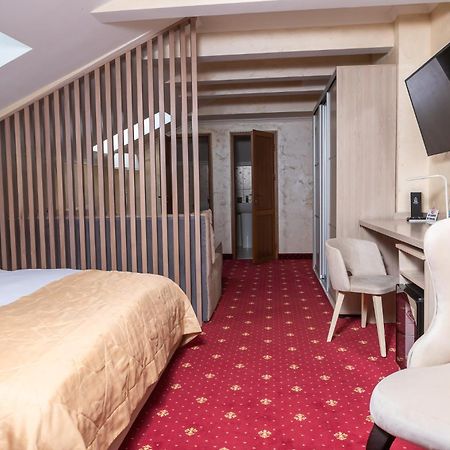 Hotel France Виниця Екстериор снимка