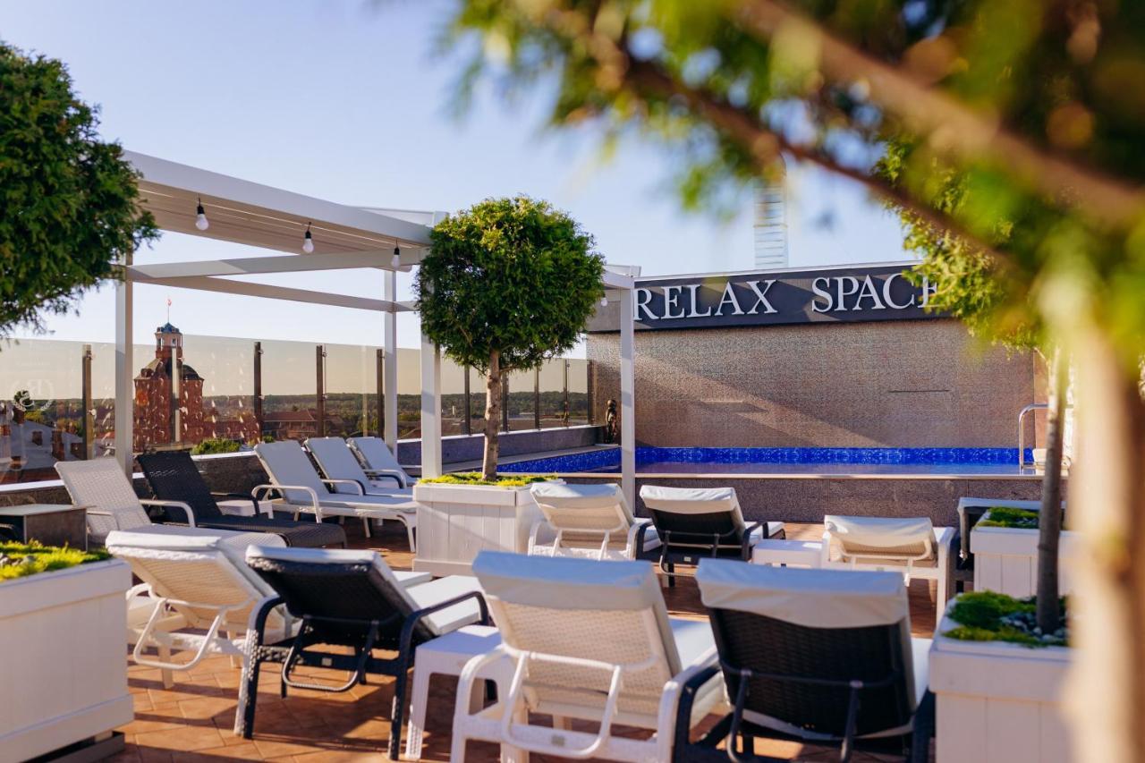Hotel France Виниця Екстериор снимка The rooftop pool