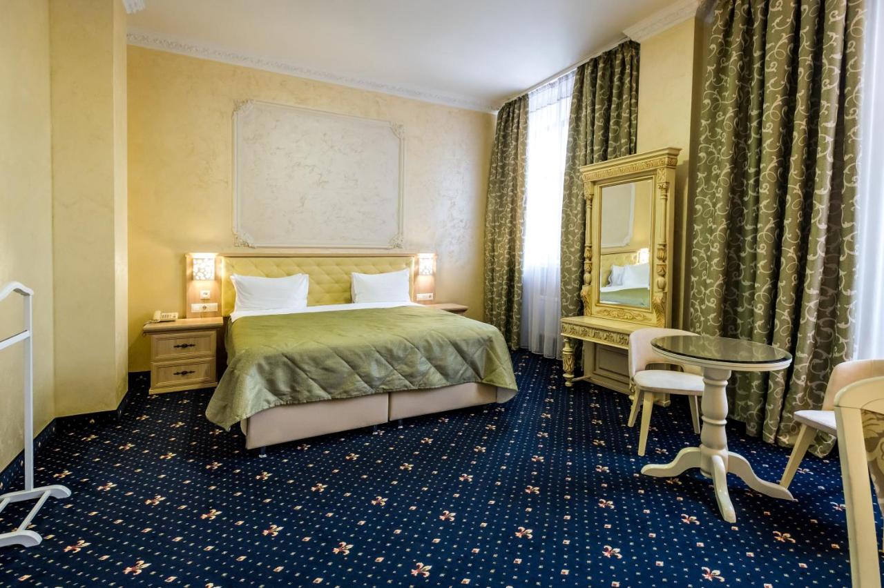 Hotel France Виниця Екстериор снимка A room at the hotel