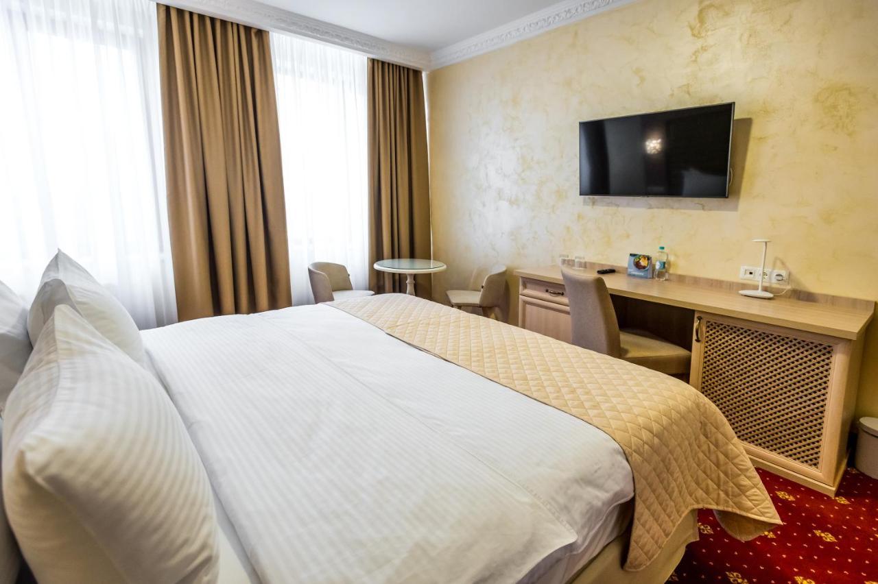 Hotel France Виниця Екстериор снимка A room at the hotel