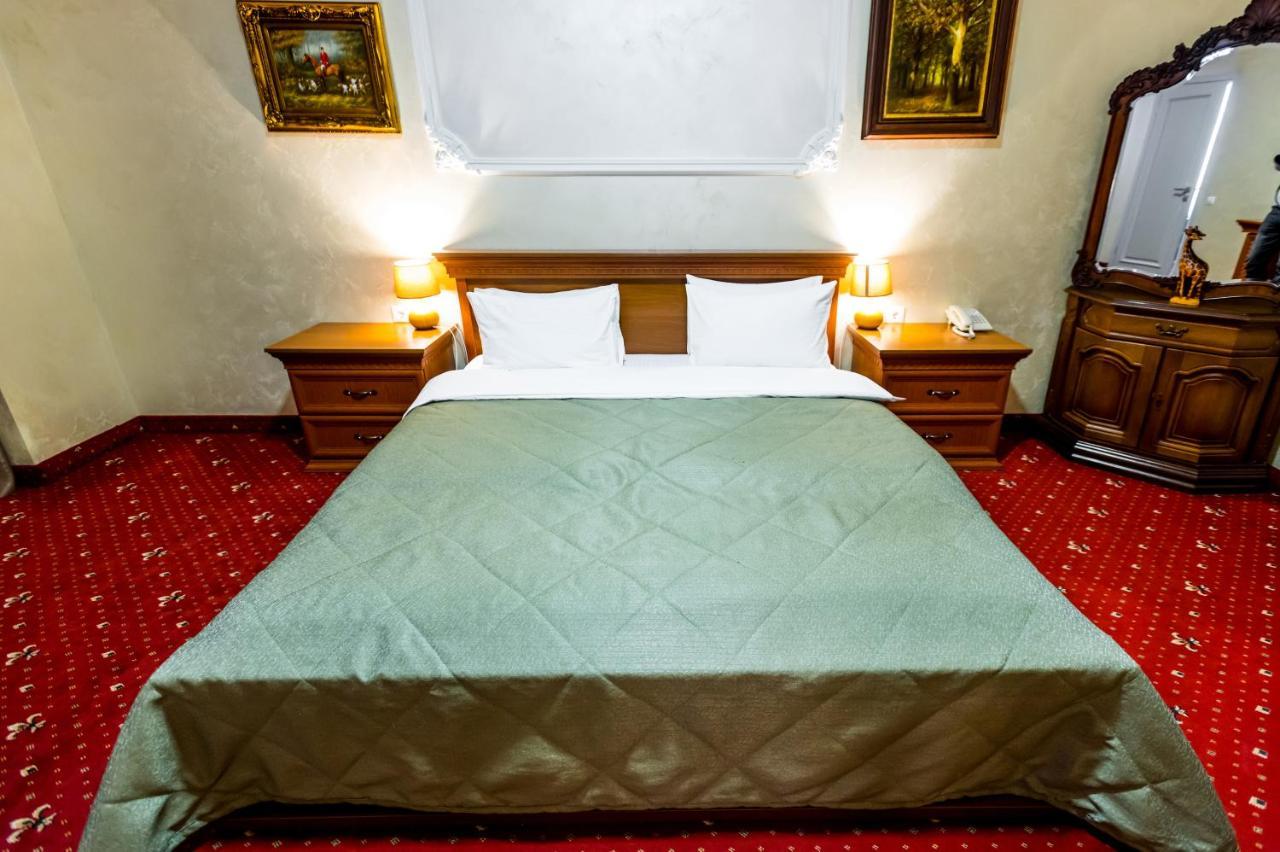Hotel France Виниця Екстериор снимка A bedroom in the hotel