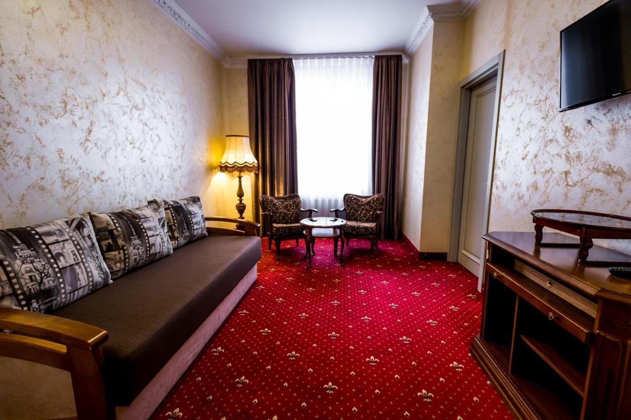Hotel France Виниця Екстериор снимка A room at the hotel