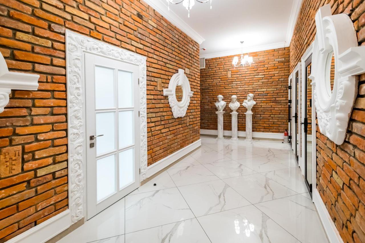 Hotel France Виниця Екстериор снимка Interior of the museum
