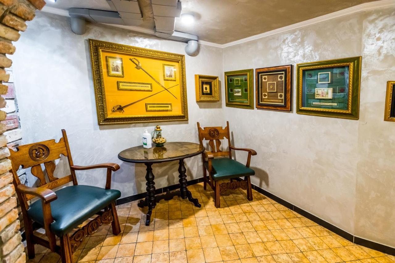 Hotel France Виниця Екстериор снимка The interior of the 1905 building