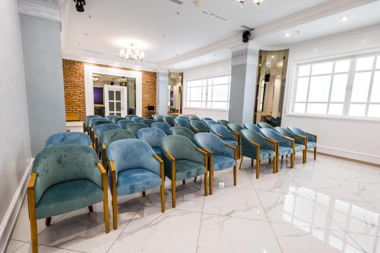 Hotel France Виниця Екстериор снимка The interior of the main building