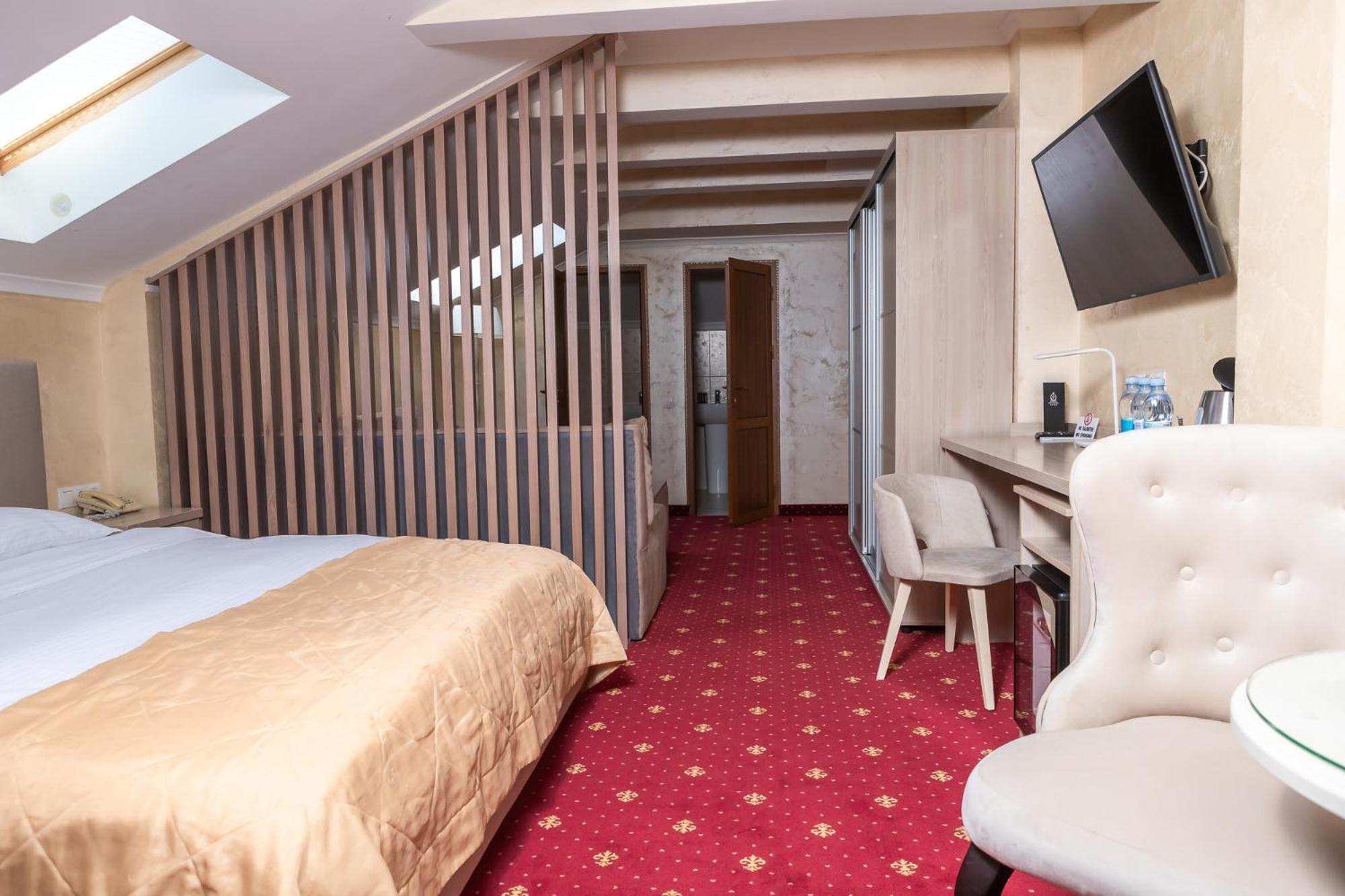 Hotel France Виниця Екстериор снимка