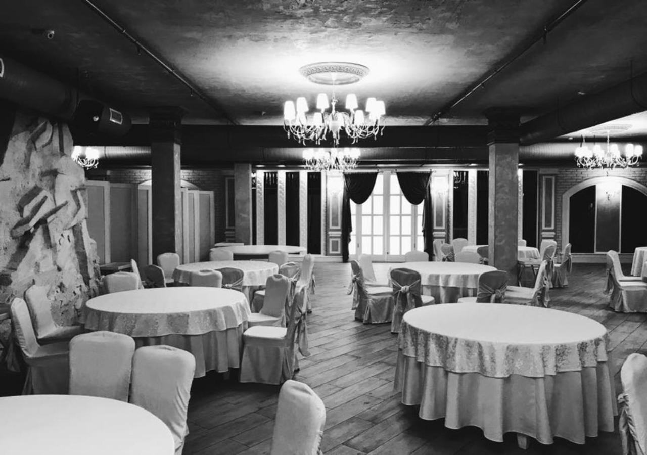 Hotel France Виниця Екстериор снимка The interior of the restaurant